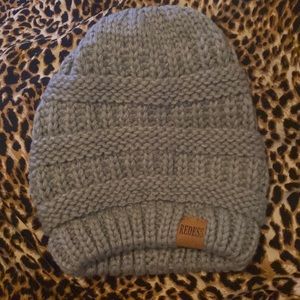 Gray knit cap/beanie child size
